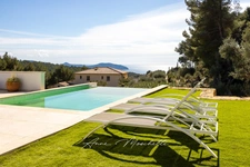 Maison moderne 250 M2 Vue sur la baie de la Ciotat sur un terrain de 2 500 M2