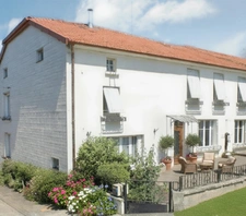 ENSEMBLE IMMOBILIER ( MAISON T6 + GRANDES DEPENDANCES ) à vendre 5 pièces (SH. 251 m2) proche CONTREXEVILLE (88) sur TERRAIN de 1102 m2
