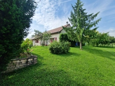 proche de CHATENOIS et VITTEL (88) MAISON T6 avec TERRASSE, GARAGE sur TERRAIN de 1300 m2 environ 