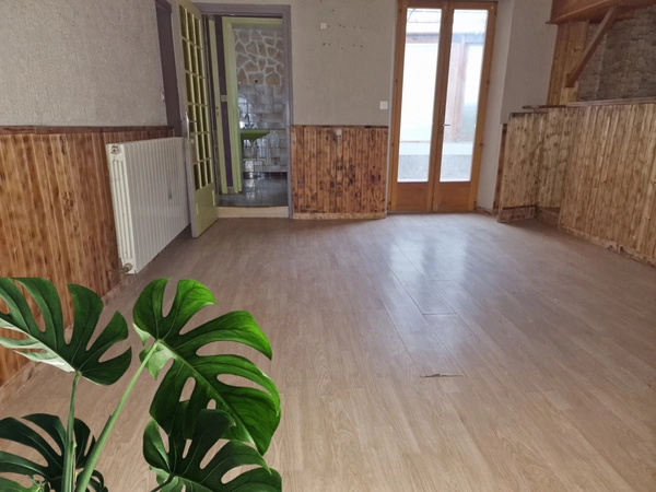 Dpt Vosges (88), à vendre MONTHUREUX-sur-Saône - MAISON duplex P4 avec VERANDA et JARDINET