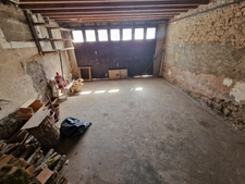 ENSEMBLE IMMOBILIER ( MAISON T6 + GRANDES DEPENDANCES ) à vendre 5 pièces (SH. 251 m2) proche CONTREXEVILLE (88) sur TERRAIN de 1102 m2