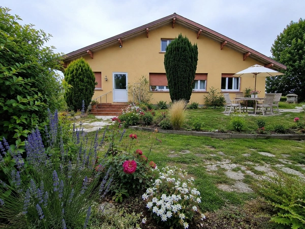 Maison à vendre 6 pièces DOMPAIRE (88) MAISON avec TERRASSE, GARAGE, PARKING sur TERRAIN de 2000 m2 environ