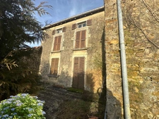 MAISON à vendre 5 pièces secteur BOURMONT (52) ENSEMBLE IMMOBILIER à réhabiliter complètement / 2000 m2 de TERRAIN 