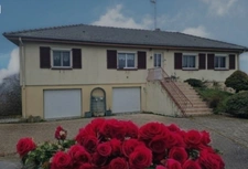 Maison T6 à vendre 6 pièces proche VITTEL (88) avec TERRASSE  2 GARAGES et 1000 m2 de TERRAIN 
