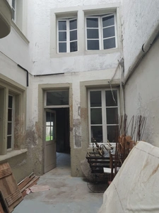 Dpt Vosges (88), à vendre RAMBERVILLERS immeuble T15 de 280 m2 à rénover en 5 ou 6 appartements avec cour 