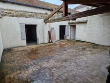Vosges Department (88), for sale near CHÂTENOIS VITTEL P6 house to be completely renovated
