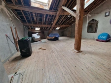 Near VEZELISE (54) 2 village houses with outbuildings to renovate / approx. 1000 m2 Land