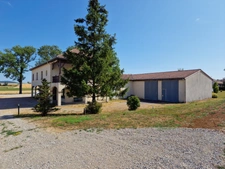 Dpt Vosges (88), à vendre proche MIRECOURT  - Immeuble 'Haut Standing' avec habitation T6, local, garages Terrain