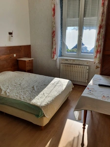 Dpt Vosges (88), à vendre CONTREXEVILLE ENSEMBLE de 7 STUDIOS/CHAMBRES dans résidence avec ascenseur quartier thermal 