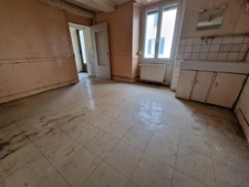 HOUSE for sale in VITTEL (88) Possibility of creating 2 apartments, a 2-bedroom and a 3-bedroom, on a 400 m² plot