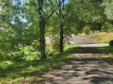 PROPERTY for sale: 20 rooms near REMIREMONT (88) on 2.4 hectares with a POND and SPRING