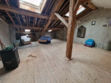 Near VEZELISE (54) 2 village houses with outbuildings to renovate / approx. 1000 m2 Land