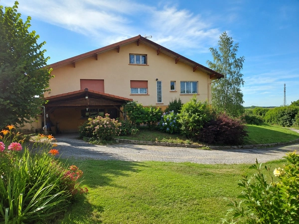 Maison à vendre 6 pièces DOMPAIRE (88) MAISON avec TERRASSE, GARAGE, PARKING sur TERRAIN de 2000 m2 environ
