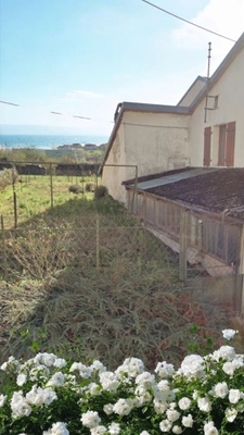 Maison T5 à vendre VITTEL (88) avec petit garage, cave et terrain 