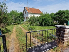 Dpt Vosges (88), à vendre CONTREXEVILLE MAISON T4 sur sous-sol avec CHALET / 1084 m² de TERRAIN  
