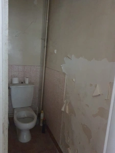 Dpt Vosges (88), à vendre RAMBERVILLERS immeuble T15 de 280 m2 à rénover en 5 ou 6 appartements avec cour 
