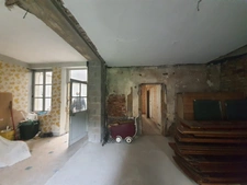 Dpt Vosges (88), à vendre RAMBERVILLERS immeuble T15 de 280 m2 à rénover en 5 ou 6 appartements avec cour 