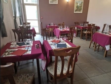 BUILDING for sale in the NEUFCHATEAU area (88) with 1 PREMISES (bar-restaurant) + 1 T4 APARTMENT 