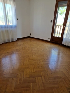 Dpt Vosges (88), à vendre proche MIRECOURT  - Immeuble 'Haut Standing' avec habitation T6, local, garages Terrain