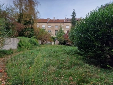 Building for sale near EPINAL (88) T10 property complex to renovate with outbuildings / 1172 m2 of land 