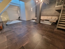 BUILDING for sale in VITTEL (88): COMMERCIAL PREMISES and 2 SPACIOUS APARTMENTS