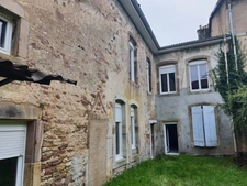 Dpt Vosges (88), à vendre RAMBERVILLERS - MAISON ou IMMEUBLE à rénover avec cour 