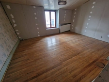 HOUSE for sale in VITTEL (88) Possibility of creating 2 apartments, a 2-bedroom and a 3-bedroom, on a 400 m² plot