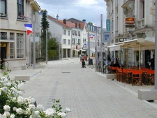 Maison T5 à vendre VITTEL (88) avec petit garage, cave et terrain 