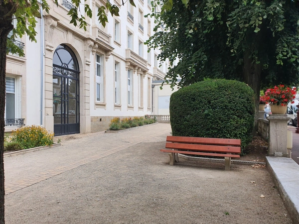 Dpt Vosges (88), à vendre VITTEL - ENSEMBLE de 2 STUDIOS secteur PARC THERMAL 