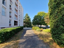 APPARTEMENT à vendre 5 pièces d'env 90 m2 VITTEL (88) avec BALCON, GARAGE, 2 CAVES