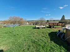 Proche de XERTIGNY (88) Propriete à vendre MAISON 4 pièces (env. 140 m2)  + GARAGE AUTOMOBILES de 900 m2 / TERRAIN 7500 m2 env. 