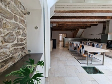 Maison à vendre 6 pièces MIRECOURT (88) MAISON de ville T6 (SH . 226 m2) entièrement rénovée avec TERRASSE et TERRAIN clos.
