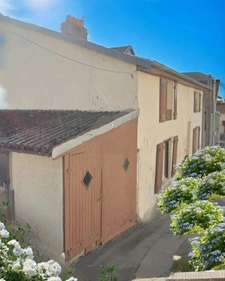 Maison T5 à vendre VITTEL (88) avec petit garage, cave et terrain 