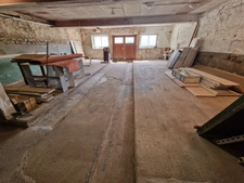ENSEMBLE IMMOBILIER ( MAISON T6 + GRANDES DEPENDANCES ) à vendre 5 pièces (SH. 251 m2) proche CONTREXEVILLE (88) sur TERRAIN de 1102 m2
