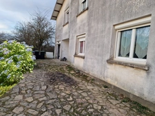 Immeuble axe NANCY / EPINAL -  MAISON de 2 APPARTEMENTS avec GARAGES / TERRAIN de 476 m2