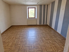 MAISON à vendre 5 pièces proche de MIRECOURT (88) avec GARAGE, CAVE, DEPENDANCES, GRENIER sur TERRAIN de 735 m2