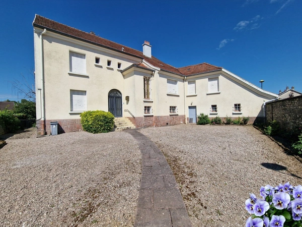 MAISON T9 avec LOCAL à vendre Axe EPINAL / CHARMES - MAISON avec TERRASSE, GARAGE et TERRAIN 