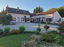 PROPRIÉTÉ avec VILLA PARC FORET à vendre 8 pièces proche CONTREXEVILLE (88) idéale GITE de groupe/ Maison - 6910 m2 de TERRAIN 