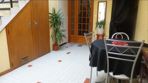 IMMEUBLE ou MAISON de ville T7 à vendre à MIRECOURT (88) avec TERRASSE couverte