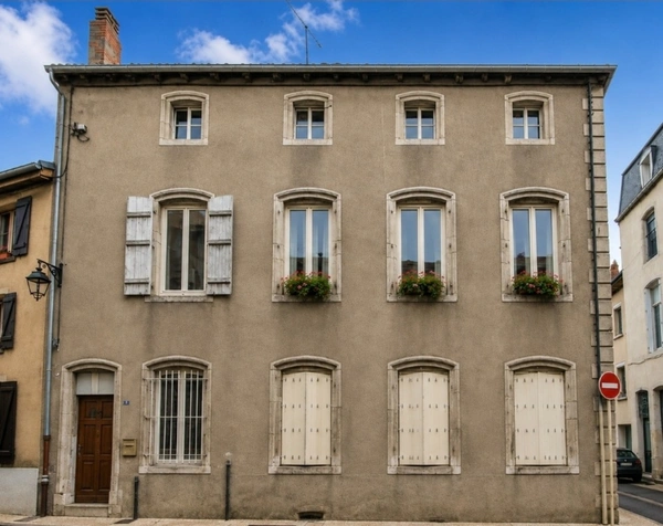 MAISON à vendre 3 pièces TOUL (54) MAISON de ville avec COUR, GARAGE et CAVE (2 habitations)