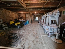 Near VEZELISE (54) 2 village houses with outbuildings to renovate / approx. 1000 m2 Land
