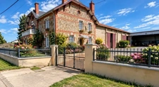 Propriete à vendre 8 pièces à 25 mn de REIMS (51) PROPRIÉTÉ avec MAISON et FERME sur environ 1,2 ha de TERRAIN