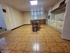 ENSEMBLE IMMOBILIER ( MAISON T6 + GRANDES DEPENDANCES ) à vendre 5 pièces (SH. 251 m2) proche CONTREXEVILLE (88) sur TERRAIN de 1102 m2