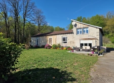 Proche de XERTIGNY (88) Propriete à vendre MAISON 4 pièces (env. 140 m2)  + GARAGE AUTOMOBILES de 900 m2 / TERRAIN 7500 m2 env. 