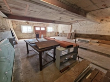 ENSEMBLE IMMOBILIER ( MAISON T6 + GRANDES DEPENDANCES ) à vendre 5 pièces (SH. 251 m2) proche CONTREXEVILLE (88) sur TERRAIN de 1102 m2