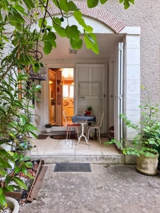 Maison familiale de quatre chambres