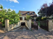 Maison d'exception à Conflans sainte Honorine avec un studio indépendant !