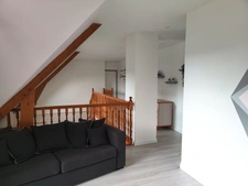 Maison avec hangar 
