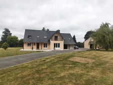 Maison avec hangar 
