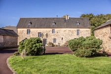Dpt Ille et Vilaine (35), à vendre SAINT PERN propriete P6 de 228,5 m² - Terrain de 5 218,00 m² 